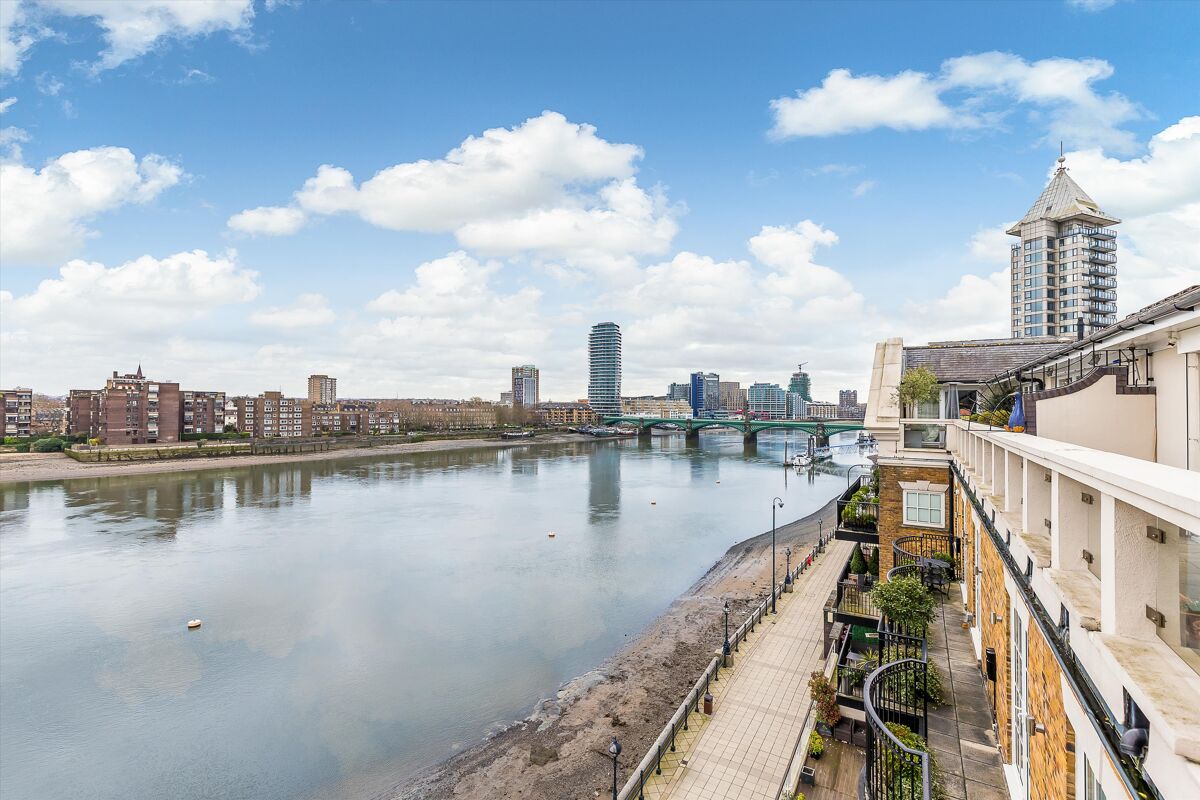 flat for sale in Admiral Court, Admiral Square, London, SW10