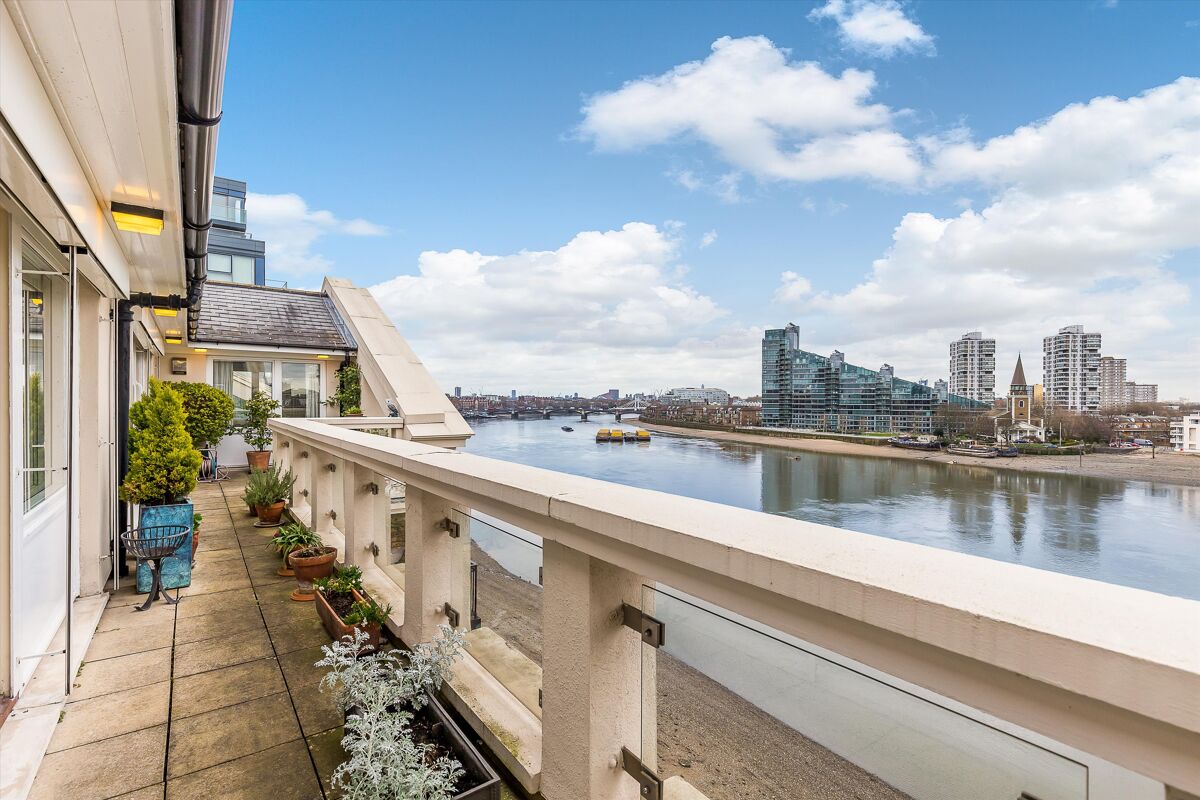flat for sale in Admiral Court, Admiral Square, London, SW10