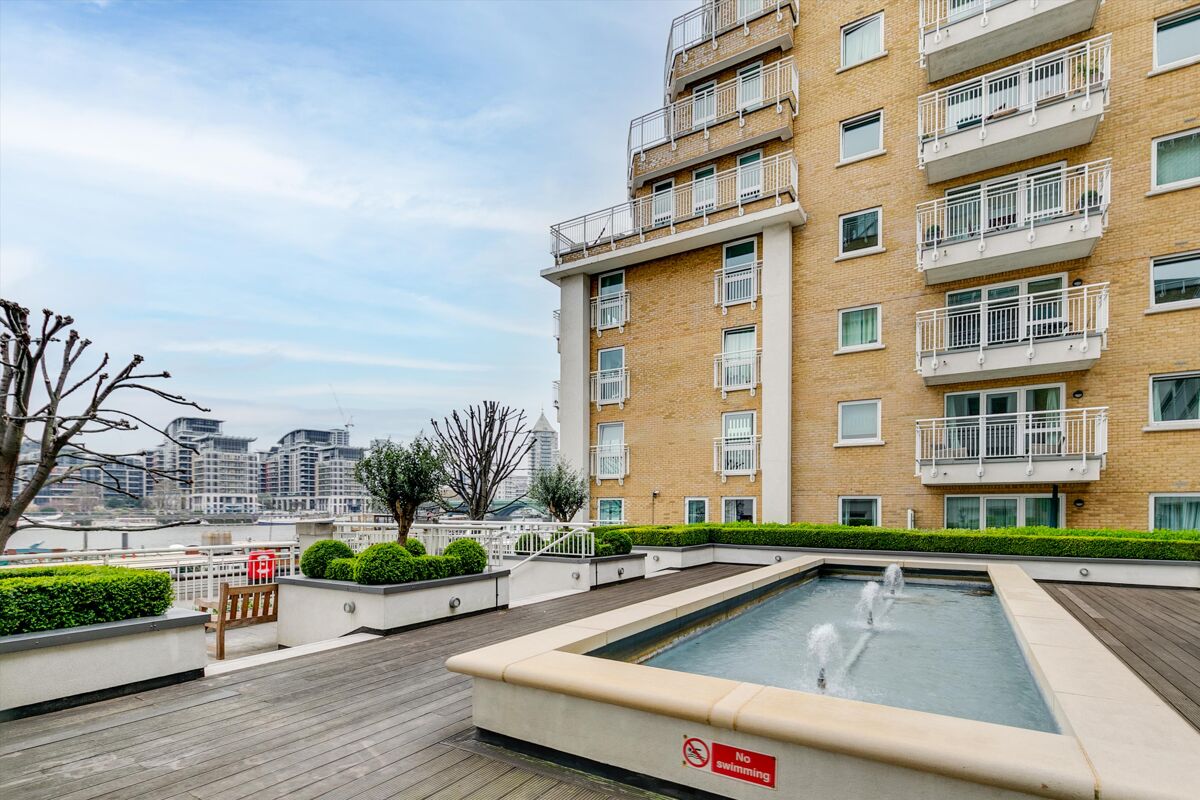 flat for sale in Oyster Wharf, Lombard Road, London, SW11