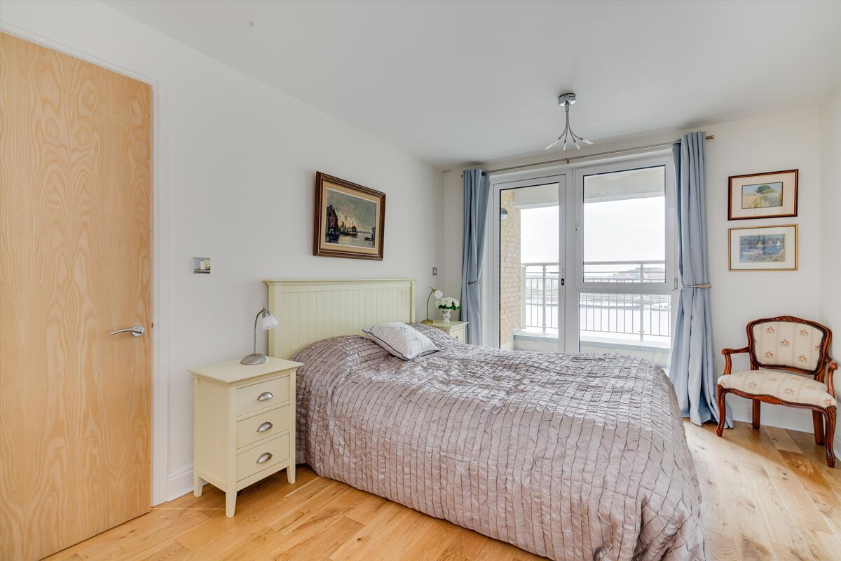 flat for sale in Oyster Wharf, Lombard Road, London, SW11