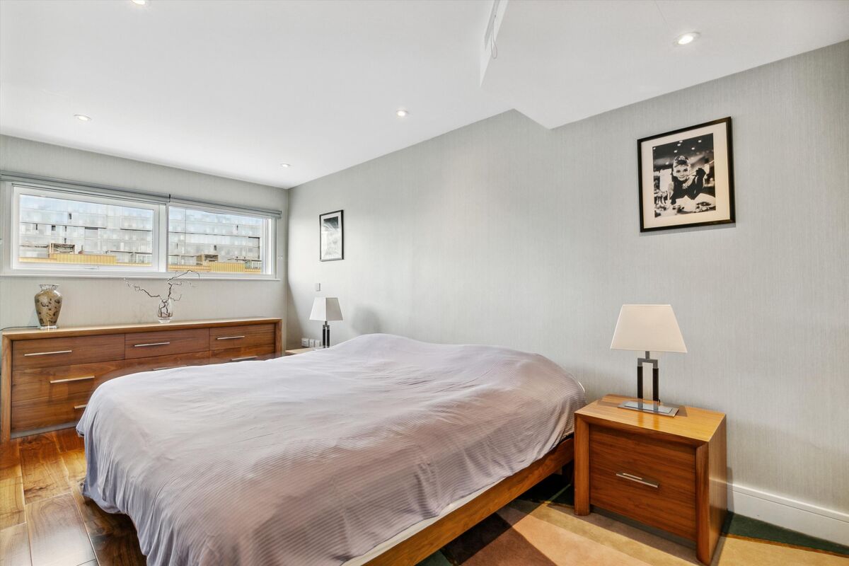 flat for sale in Queenstown Road, London, SW11 BAT012090674 Knight