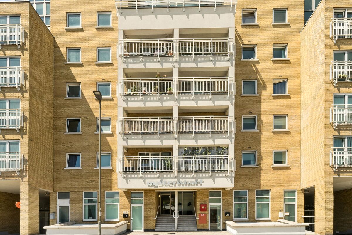 flat for sale in Oyster Wharf, 18 Lombard Road, Battersea, London, SW11