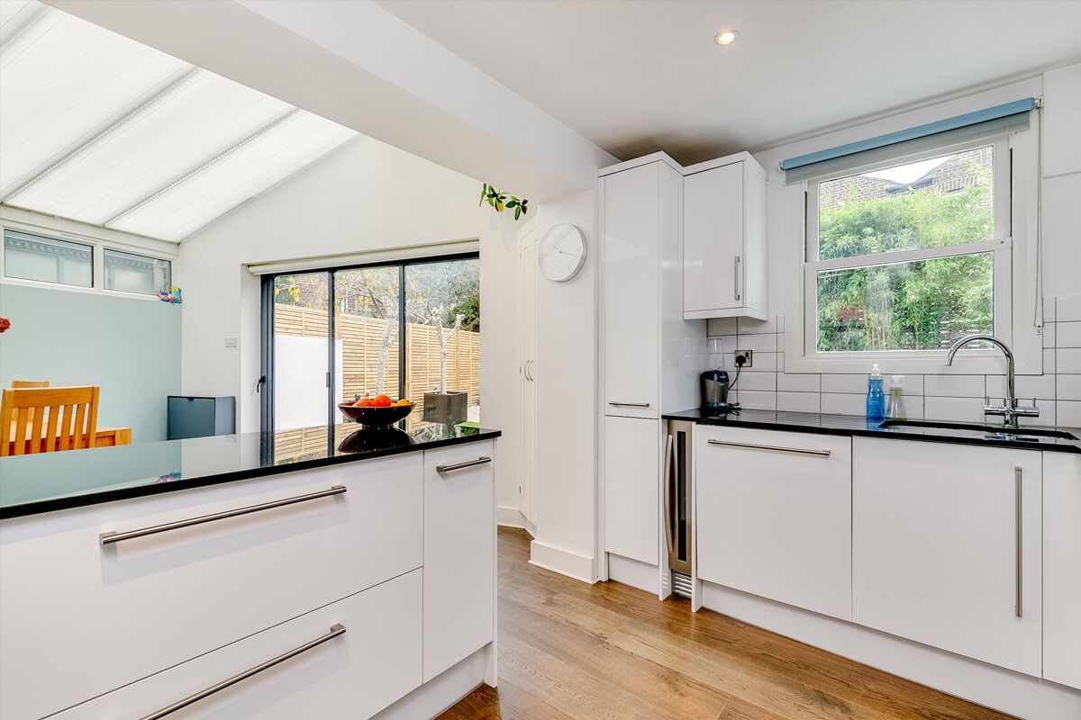 house for sale in Elsley Road, London, SW11 BAT012144198 Knight Frank