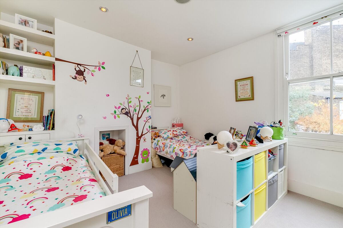 house for sale in Elsley Road, London, SW11 BAT012144198 Knight Frank