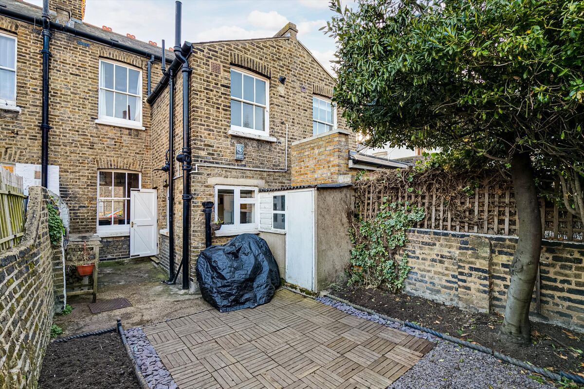 house for sale in Elsley Road, London, SW11 BAT012155711 Knight Frank