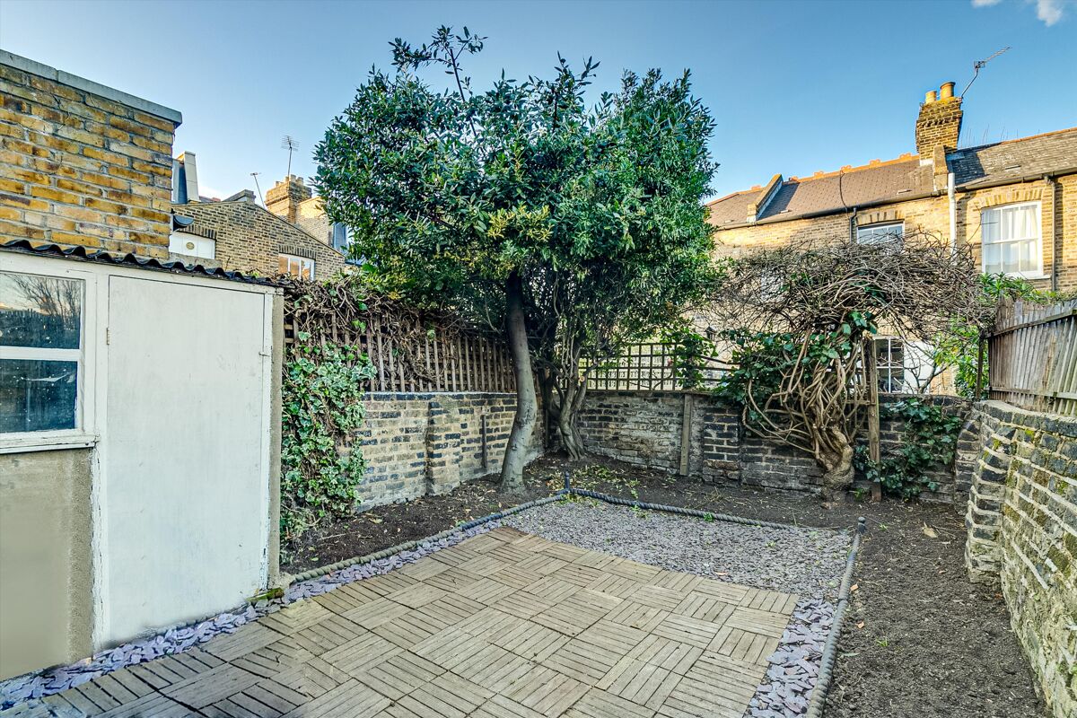 house for sale in Elsley Road, London, SW11 BAT012155711 Knight Frank