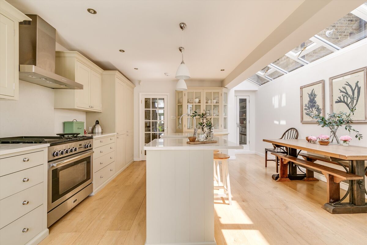 house for sale in Stormont Road, London, SW11 BAT012230723 Knight Frank