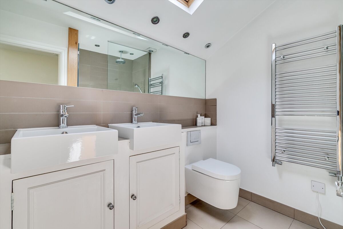 house for sale in Stormont Road, London, SW11 BAT012230723 Knight Frank