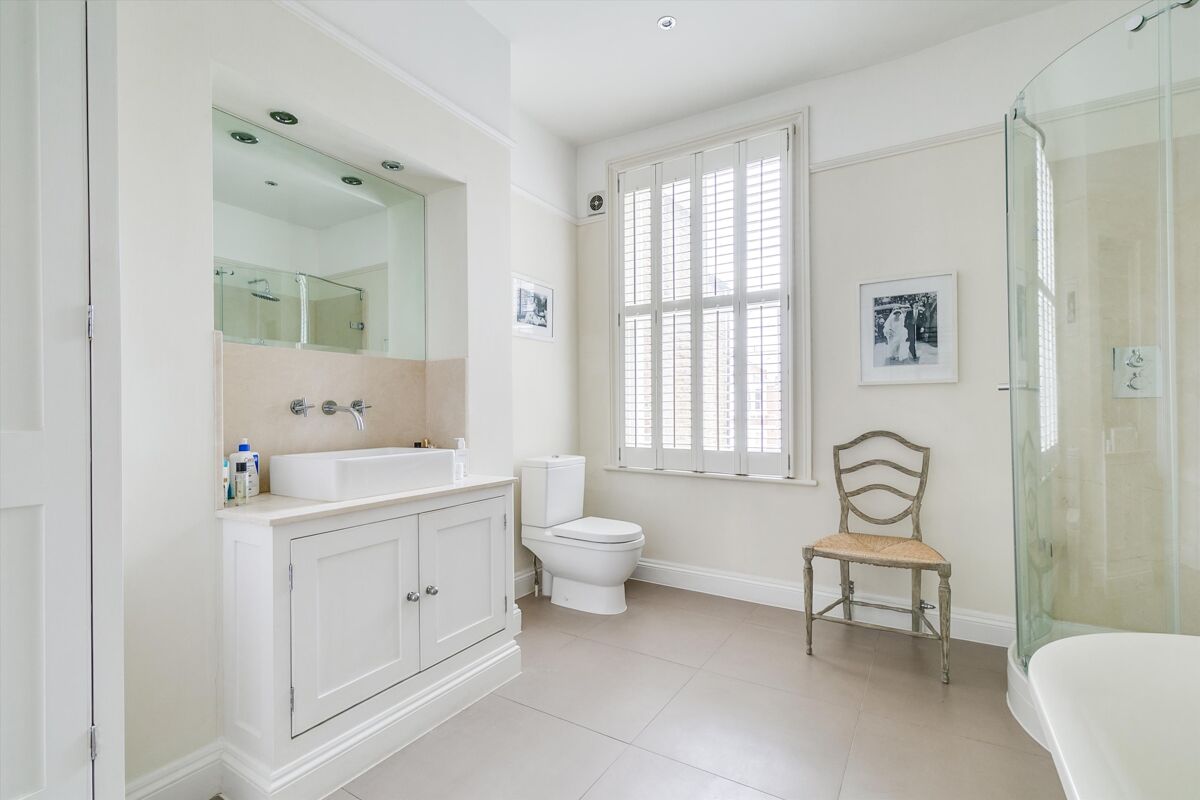 house for sale in Stormont Road, London, SW11 BAT012230723 Knight Frank