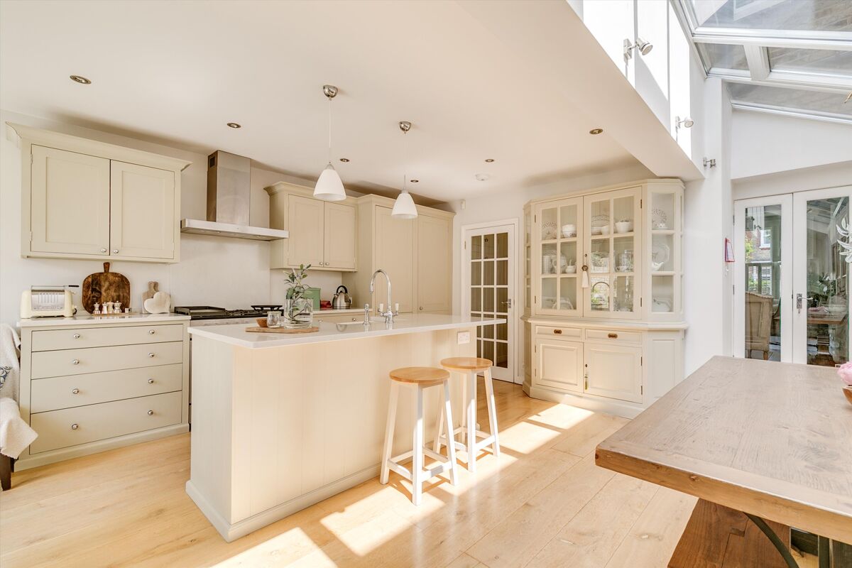 house for sale in Stormont Road, London, SW11 BAT012230723 Knight Frank