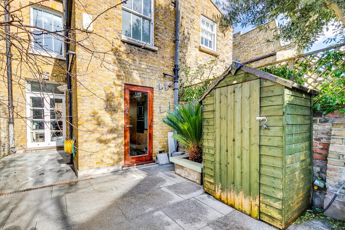 house for sale in Ashbury Road, Battersea, London, SW11 BAT012234479