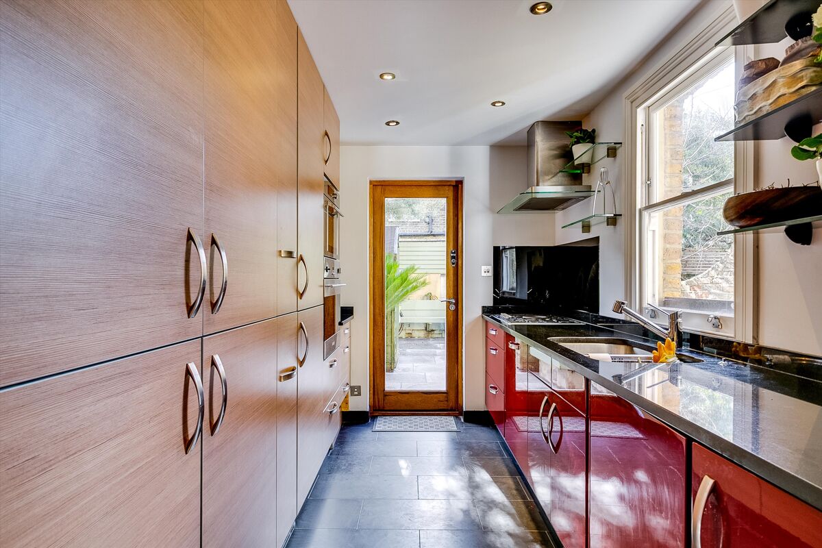 house for sale in Ashbury Road, Battersea, London, SW11 BAT012234479