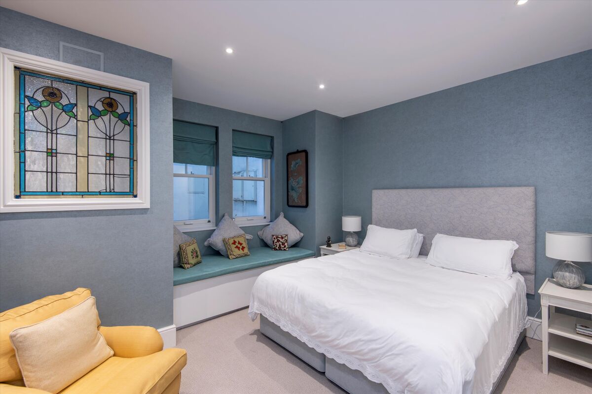 house for sale in Macduff Road, London, SW11 BAT012264628 Knight Frank