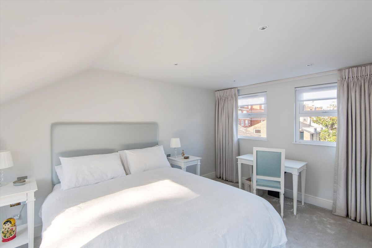 house for sale in Macduff Road, London, SW11 BAT012264628 Knight Frank