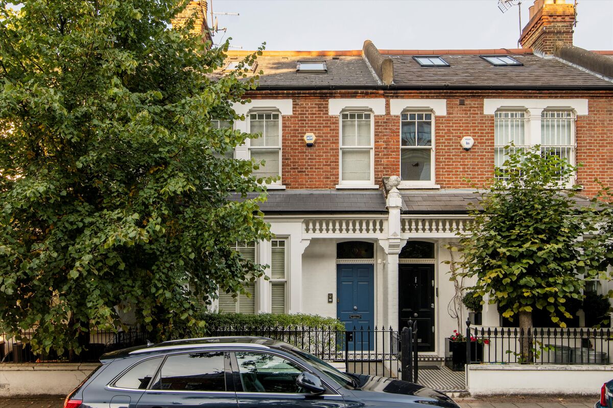 house for sale in Macduff Road, London, SW11 BAT012264628 Knight Frank