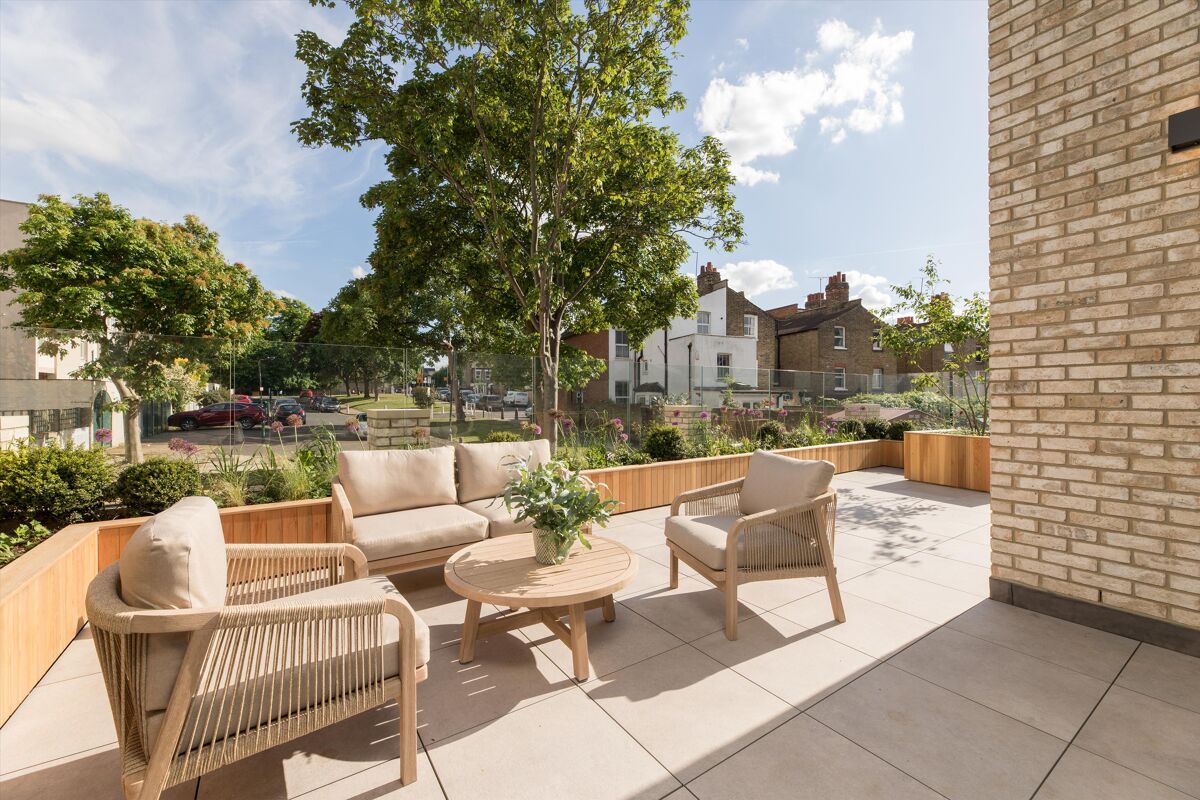 house for sale in Wix's Lane, London, SW4 BAT012279345 Knight Frank