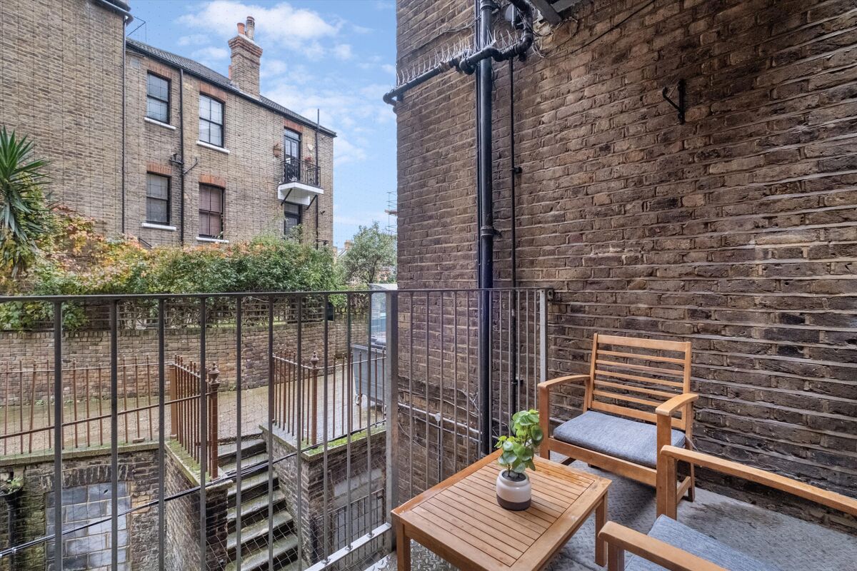 apartment for sale in Brixton Road, London, SW9 BAT012353669 Knight