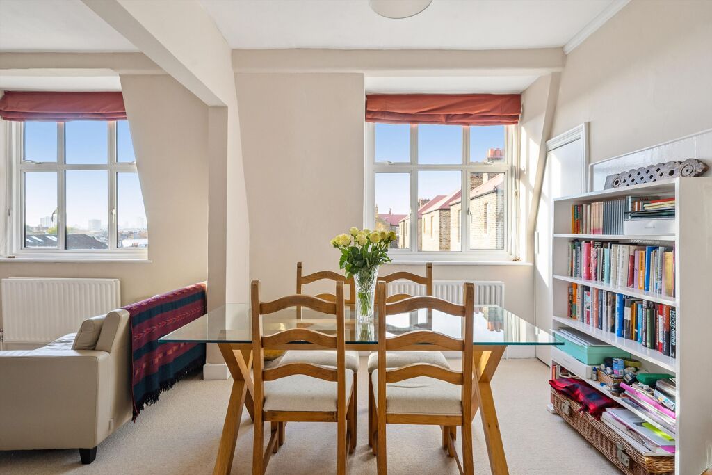 Image of Prince of Wales Drive, London, SW11