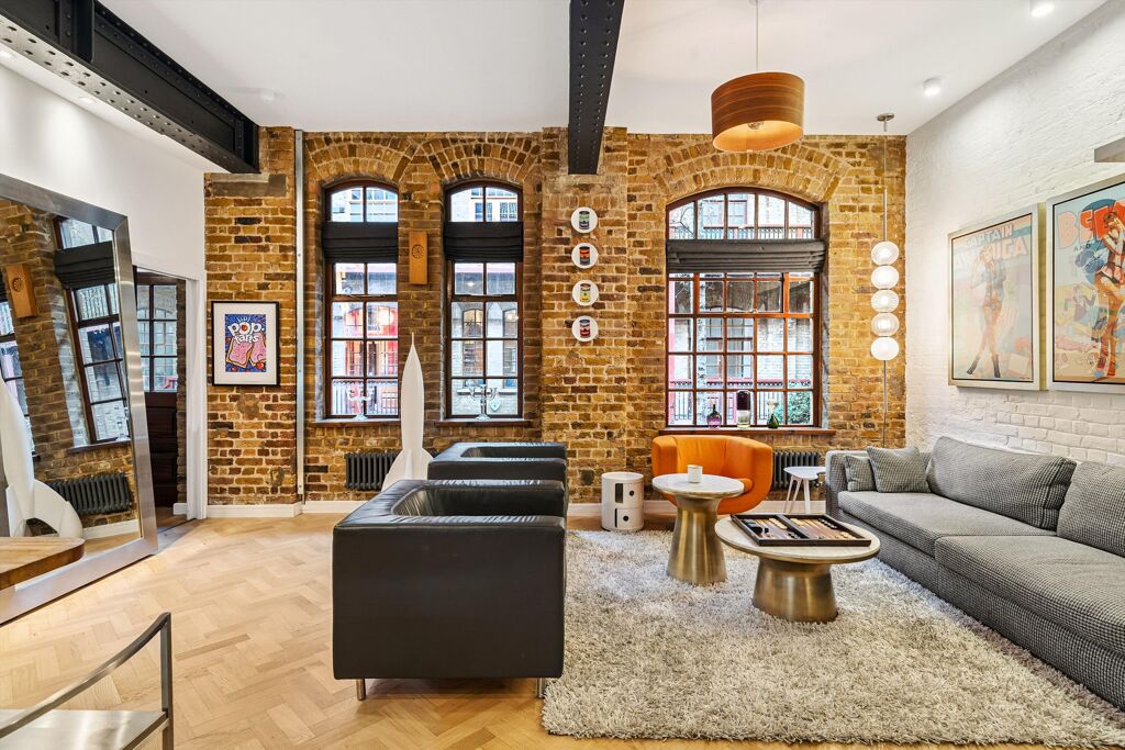 Image of Mandeville Courtyard, London, SW11