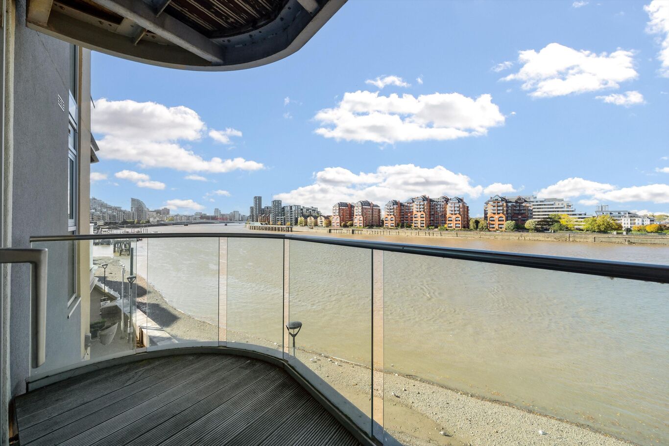 Image of Vicentia Court, London, SW11.