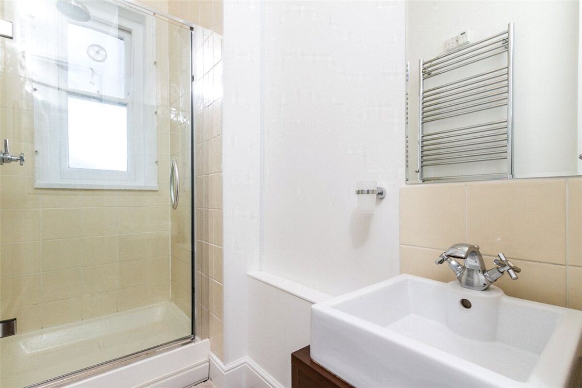 flat for sale in Primrose Mansions, Prince Of Wales Drive, Battersea