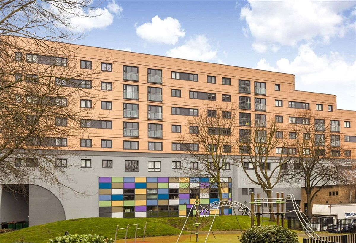 flat for sale in Sesame Apartments, 4 Holman Road, London, SW11