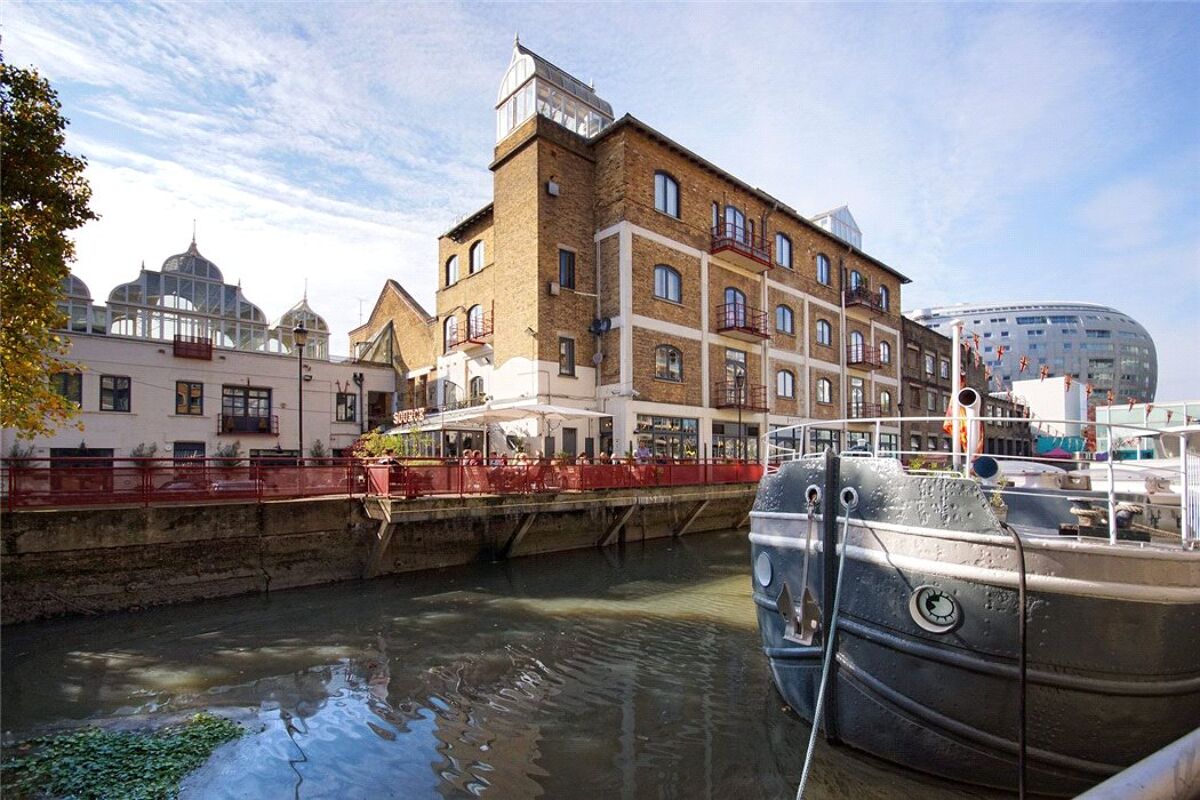 Property for sale Ransomes Dock, 3537 Parkgate Road, London, SW11