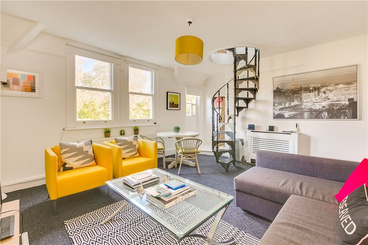 flat for sale in Albert Bridge Road, Battersea Park, London, SW11