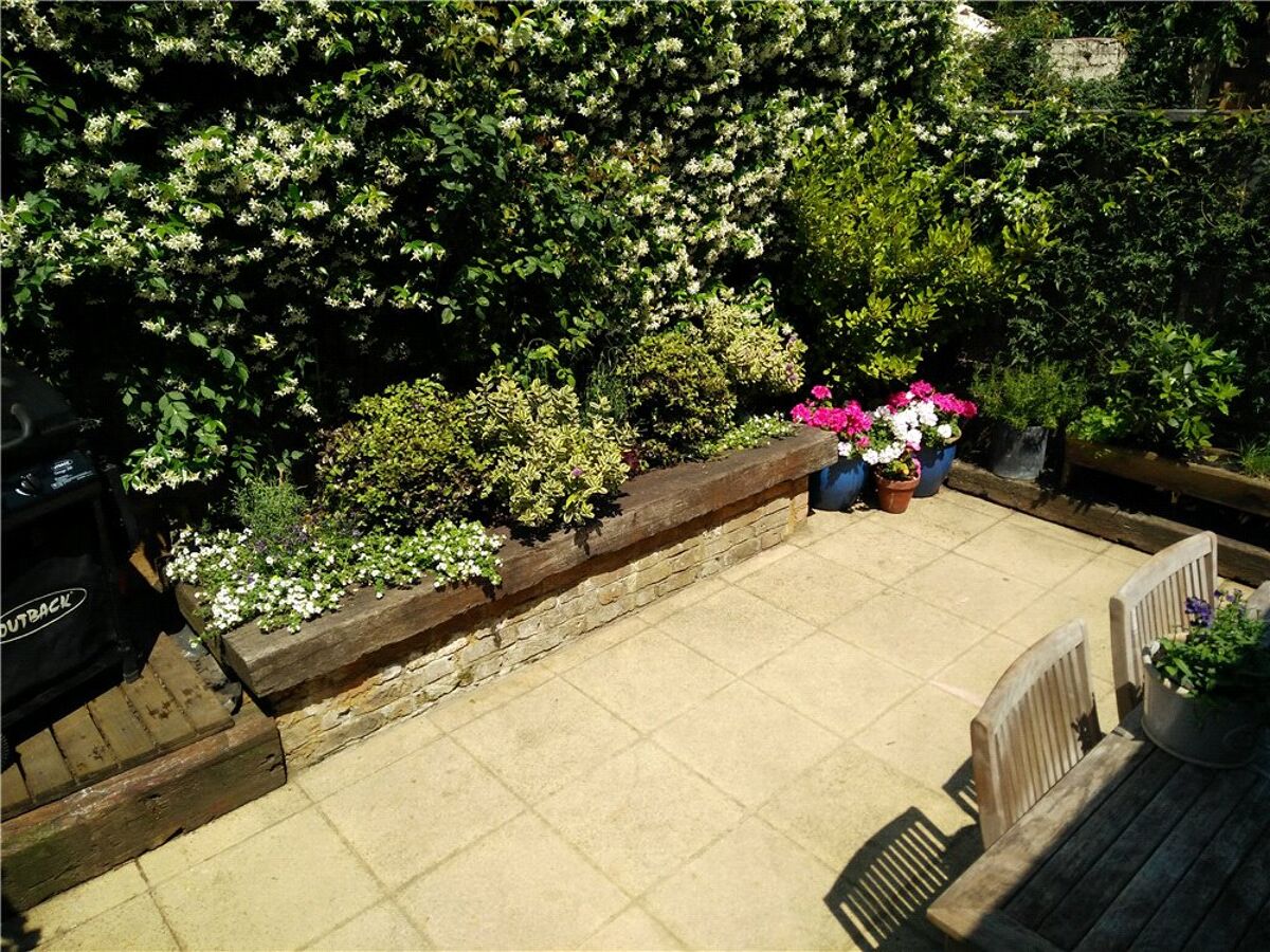 house for sale in Afghan Road, "Little India", Battersea, London, SW11