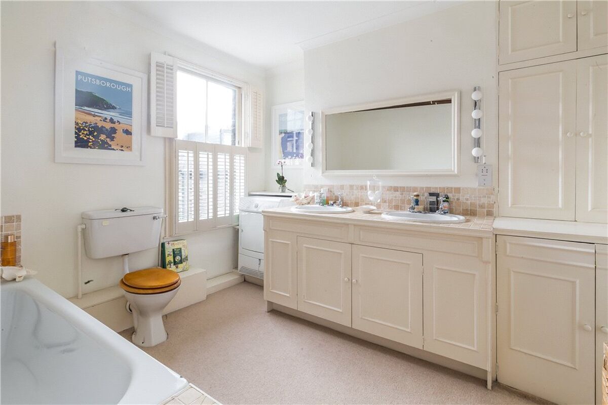 house for sale in Afghan Road, "Little India", Battersea, London, SW11 BAT180116 Knight Frank