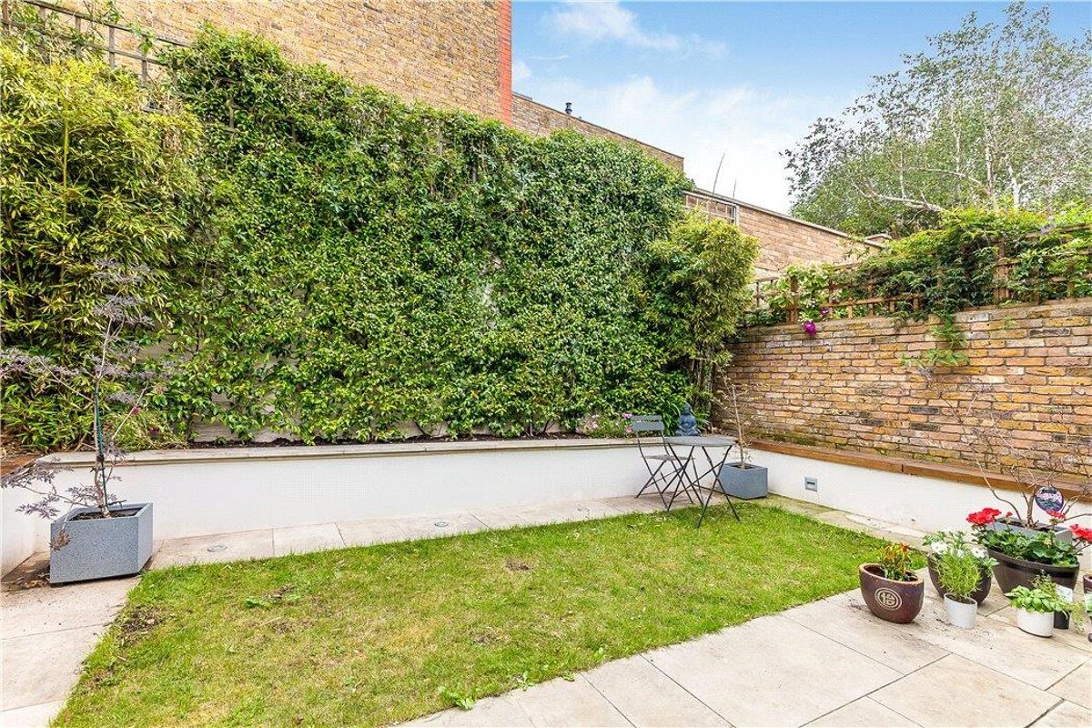 flat for sale in Octavia Street, "The Sisters", Battersea, London, SW11