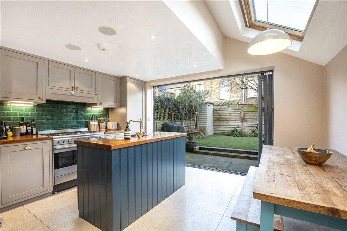 house for sale in Morrison Street, London, SW11 BAT200001 Knight Frank