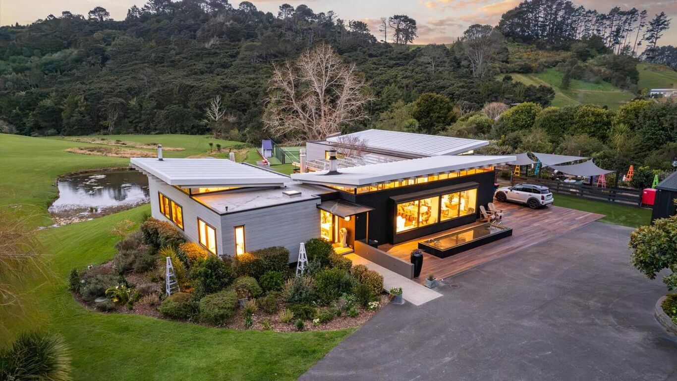 Image of 47 Hardens Lane, Paremoremo, Auckland