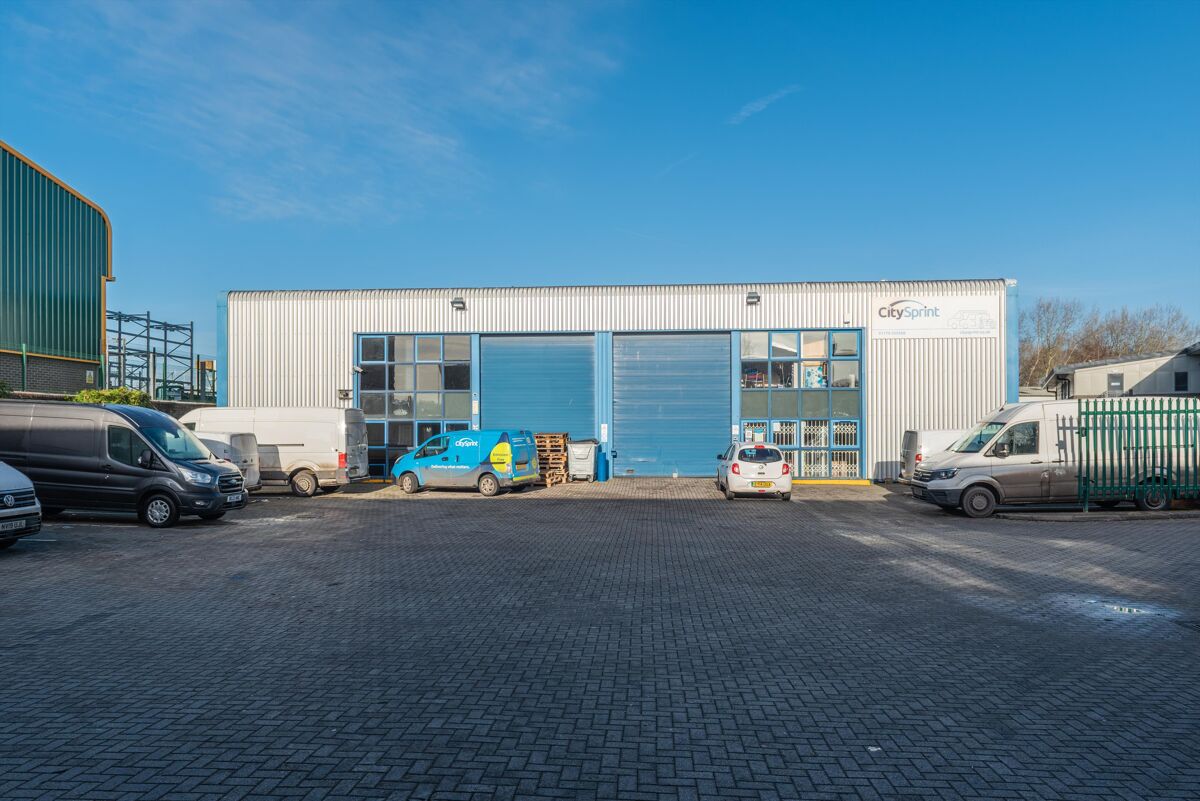 Industrial/Distribution to rent in Units 3 & 4 Days Road Commercial