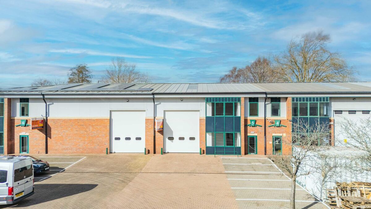 Newly refurbished Mid Terraced modern trade counter/warehouse unit, available immediately.