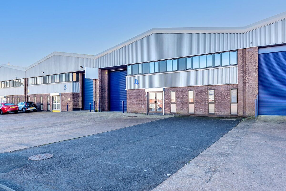 Fully Refurbished, mid-terrace Industrial unit to Let.