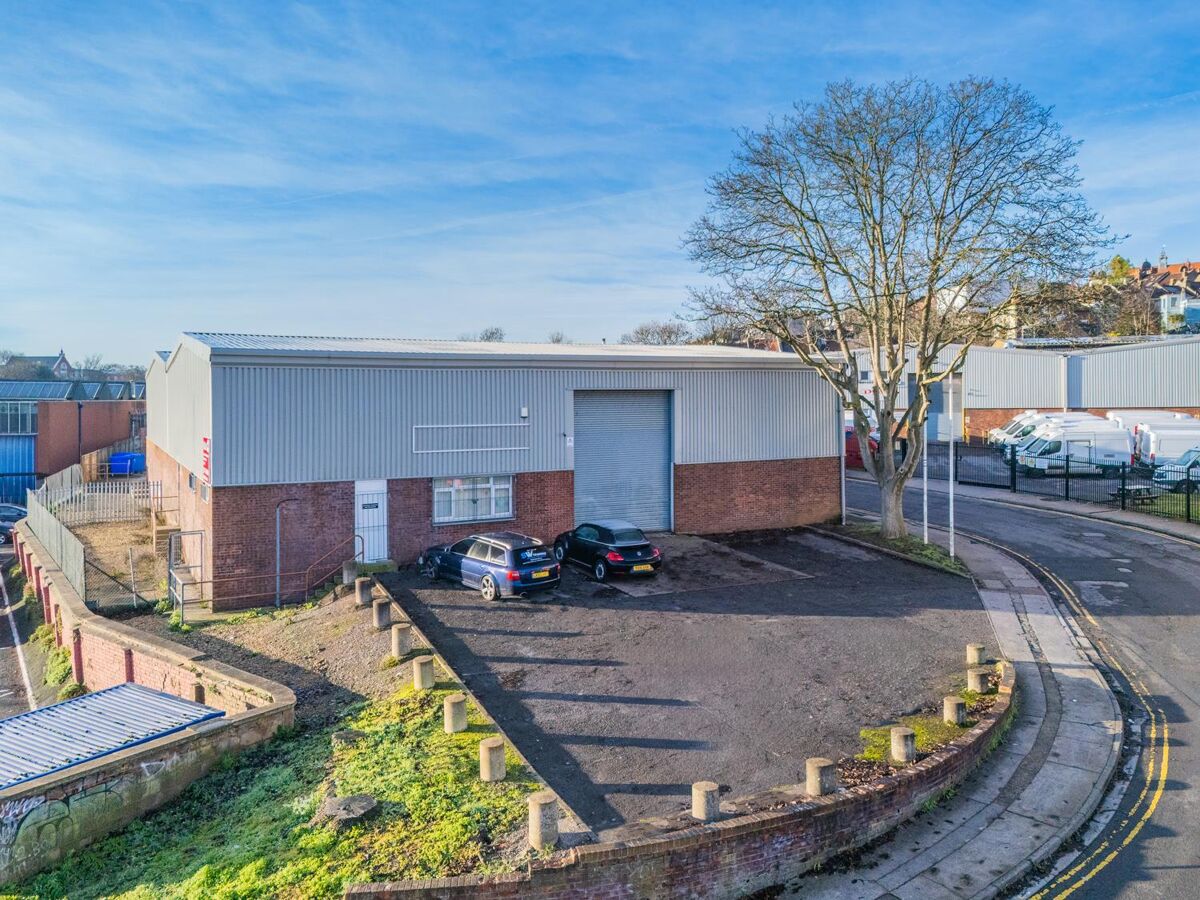 Semi detached trade counter/industrial unit to let. Available Q1 2026.