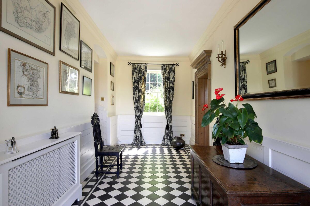 house for sale in London Road, Aston Clinton, Aylesbury