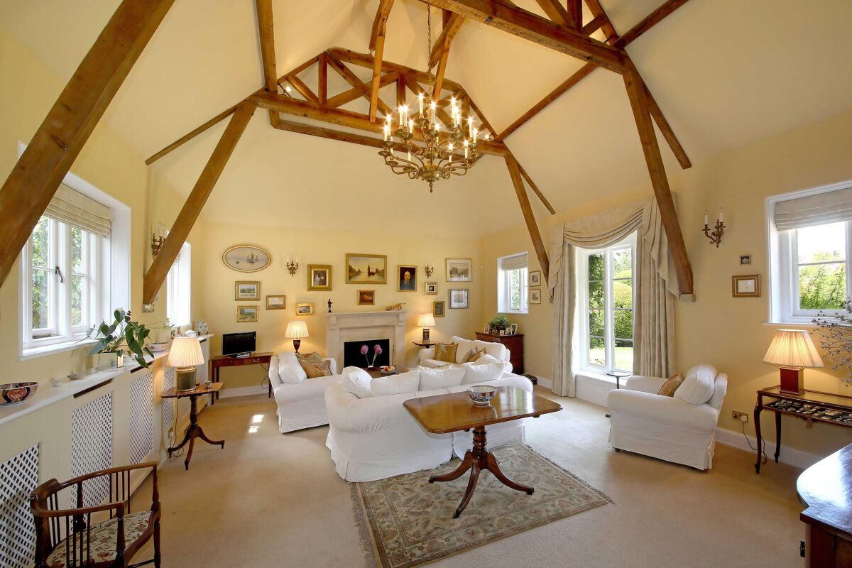 house for sale in London Road, Aston Clinton, Aylesbury