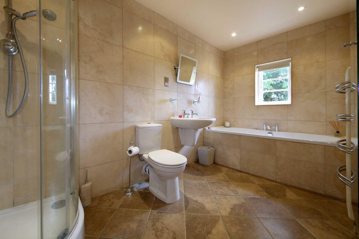 house for sale in London Road, Aston Clinton, Aylesbury