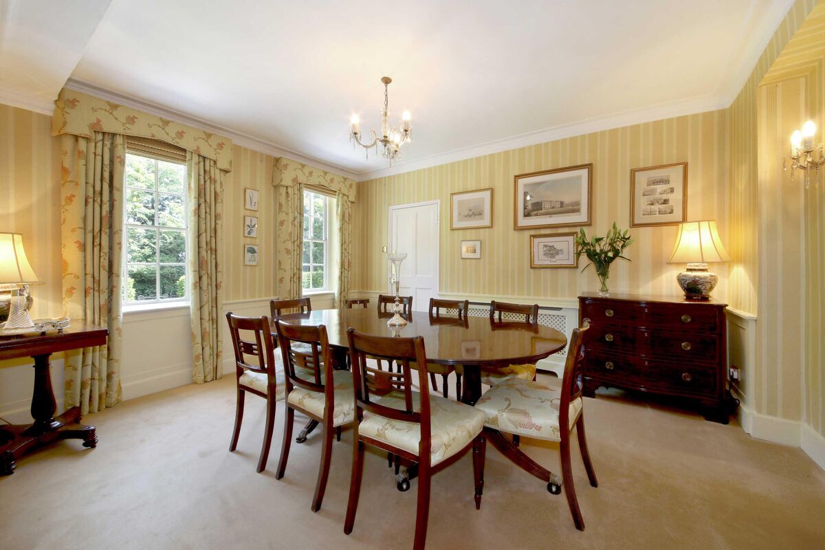 house for sale in London Road, Aston Clinton, Aylesbury