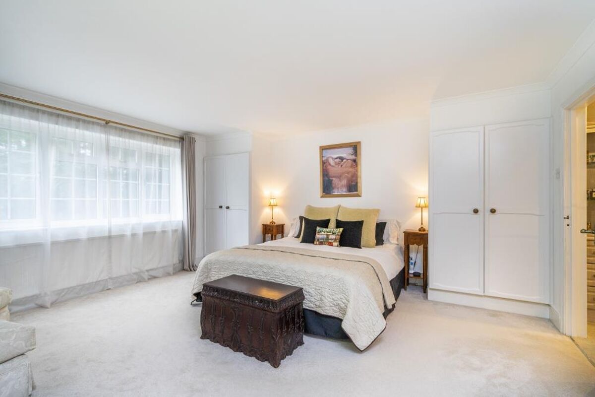 house for sale in Chinnor Road, Bledlow Ridge, Buckinghamshire, HP14 BCN012048307 Knight Frank