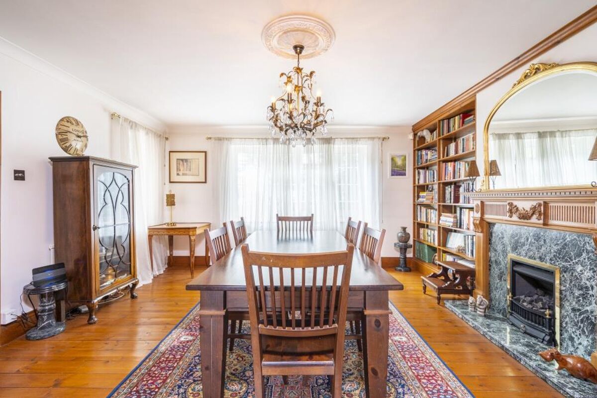 house for sale in Chinnor Road, Bledlow Ridge, Buckinghamshire, HP14 BCN012048307 Knight Frank