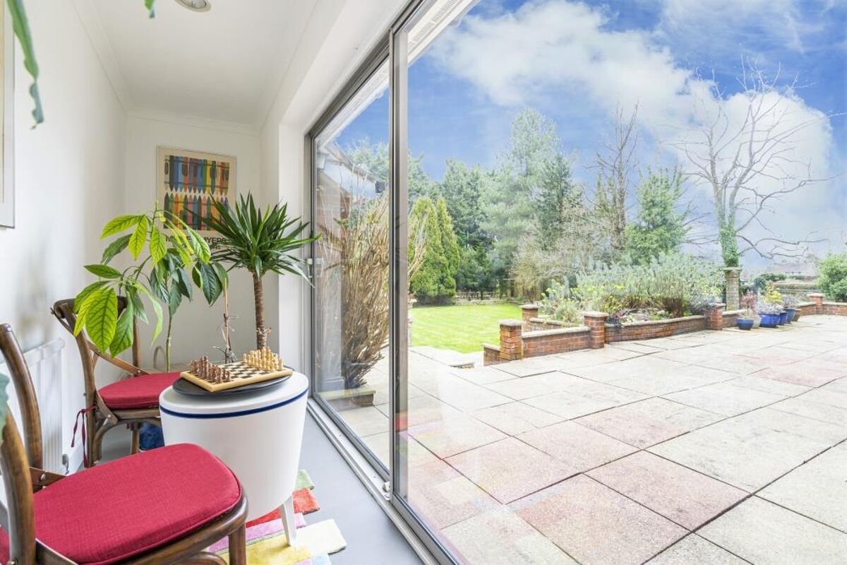 house for sale in Chinnor Road, Bledlow Ridge, Buckinghamshire, HP14 BCN012048307 Knight Frank