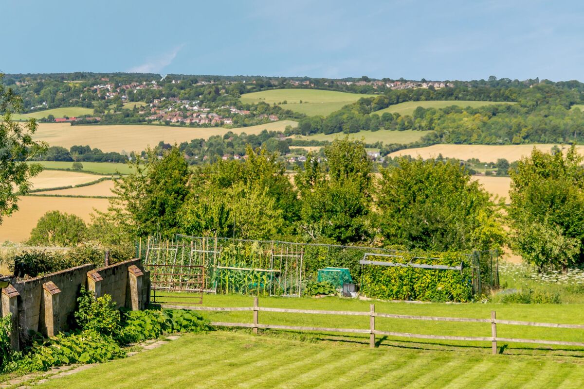 house for sale in Chinnor Road, Bledlow Ridge, Buckinghamshire, HP14 BCN012048307 Knight Frank