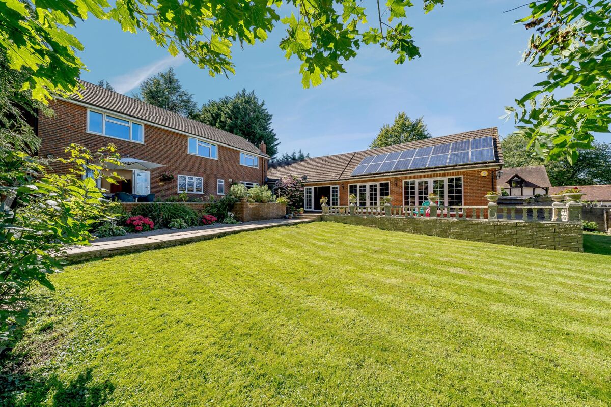 house for sale in Chinnor Road, Bledlow Ridge, Buckinghamshire, HP14 BCN012048307 Knight Frank