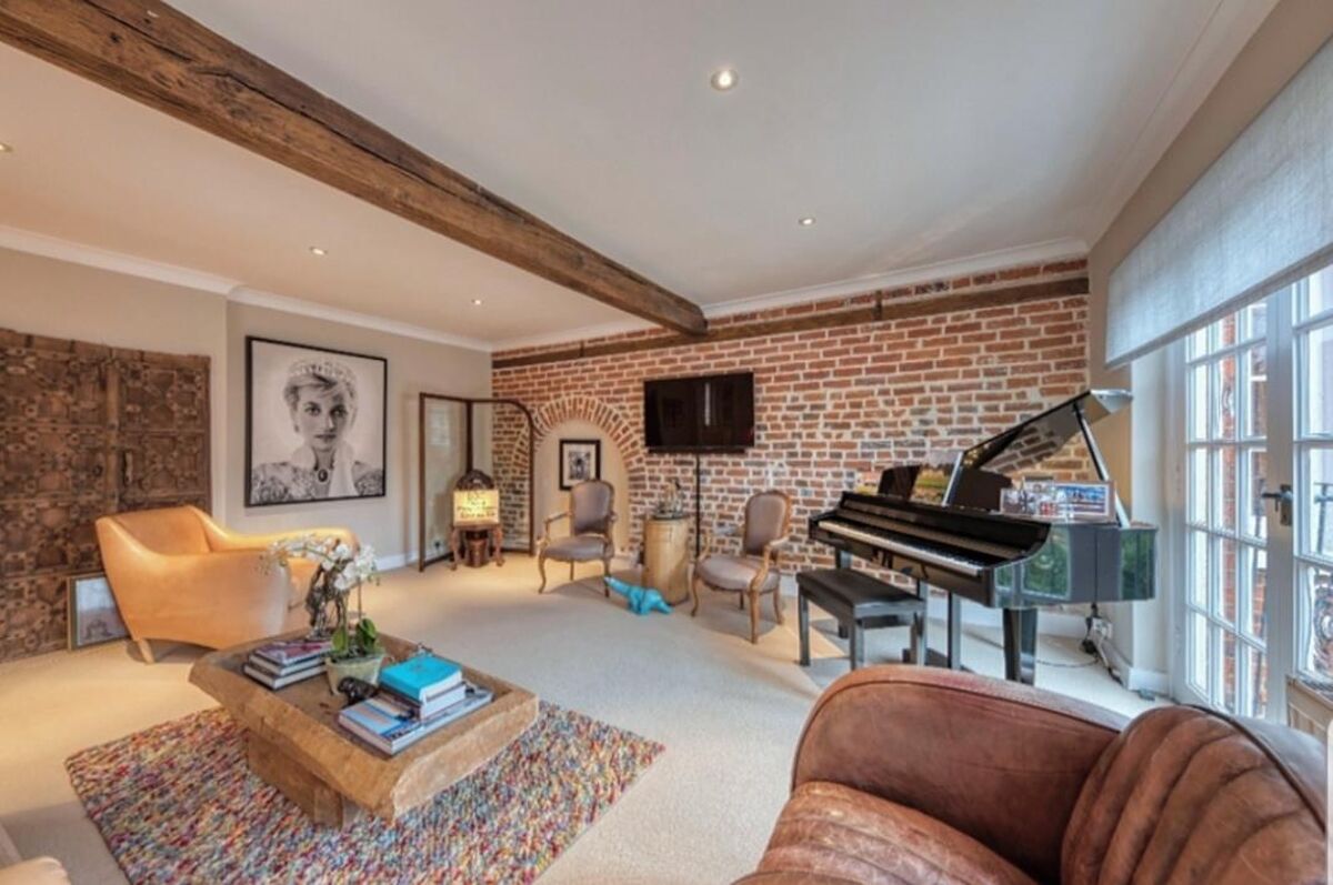 house for sale in High Street, Amersham, Buckinghamshire, HP7