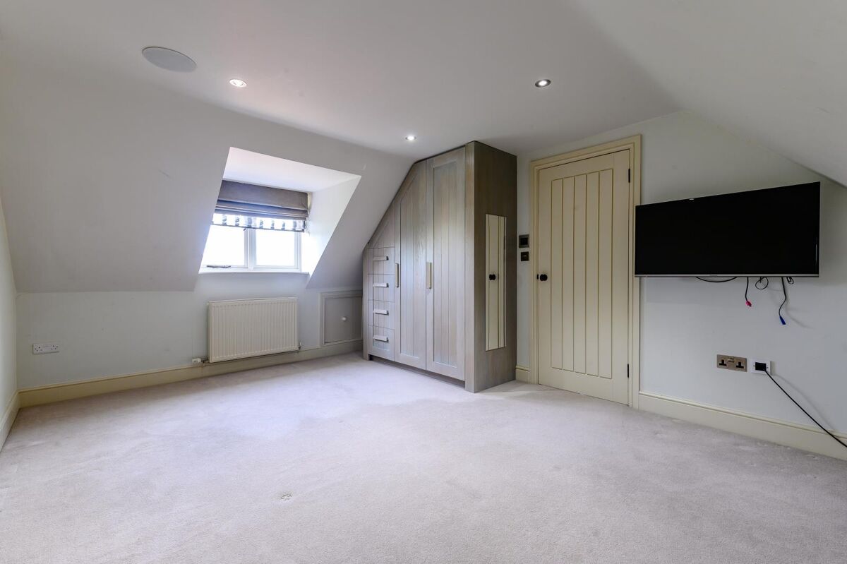 house for sale in Weston Road, Aston Clinton, Aylesbury