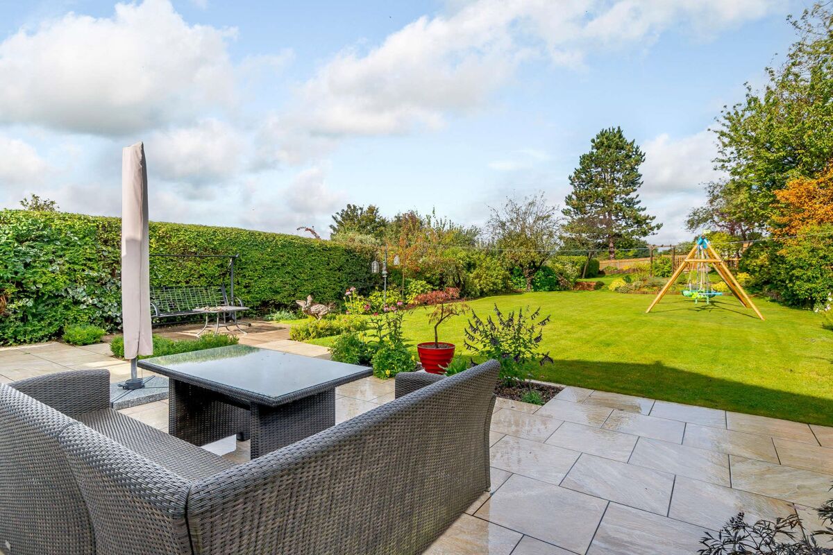 house for sale in Toms Lane, Kings Langley, Hertfordshire, WD4