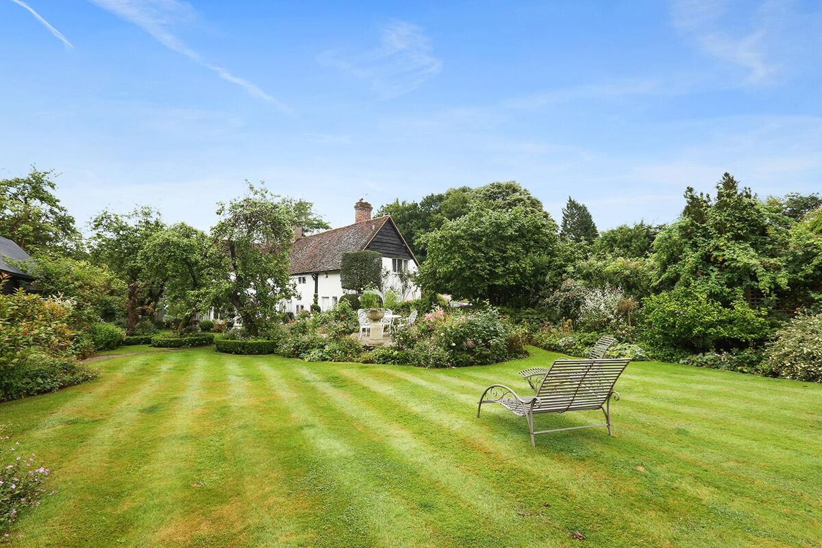 house for sale in Frithsden, Hemel Hempstead, Hertfordshire, HP1